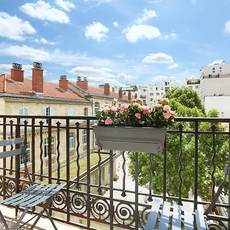 Lägenhetshotell Yays Zola By Numa 4*