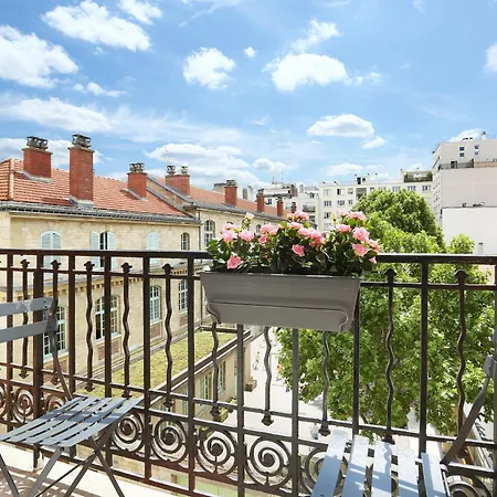 Aparthotel Yays Zola By Numa 4*