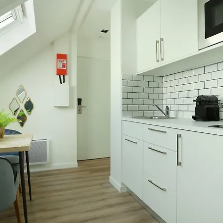 Numa Zola Aparthotel 4*
