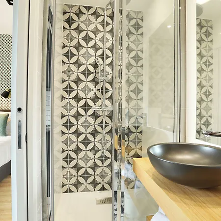 Numa Zola Aparthotel 4*