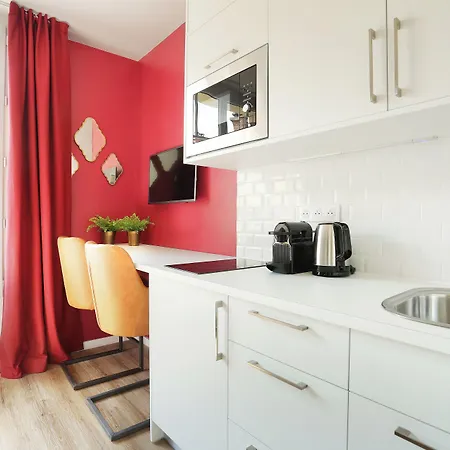 Numa Zola Aparthotel