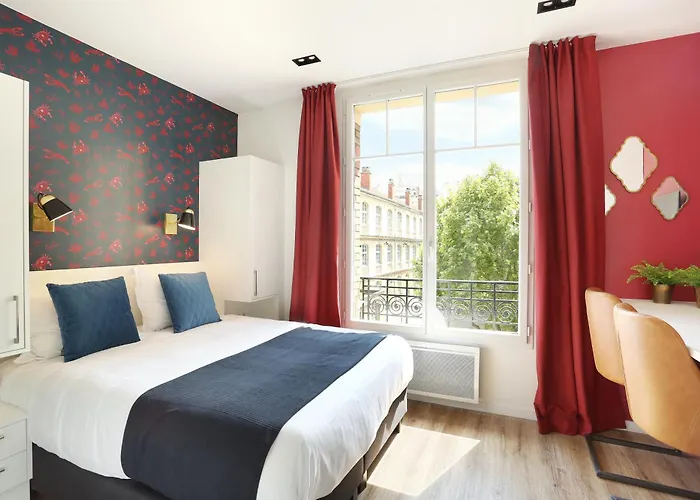 Апарт-отель Yays Zola By Numa 4*