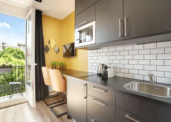 Yays Zola By Numa Париж