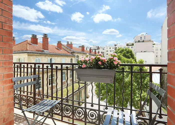 Yays Zola By Numa Париж